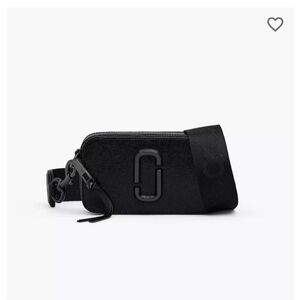 Brand New in packaging, Marc jacobs snapshot bag. Black